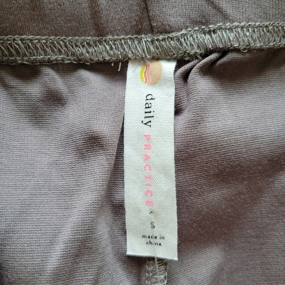 Daily Practice by Anthropologie Rubin Seamed Flare Leggings - Picture 6 of 9
